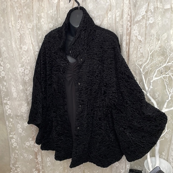 Deep Black Persian Cape Coat. Like Brand New 💕 - Picture 3 of 12